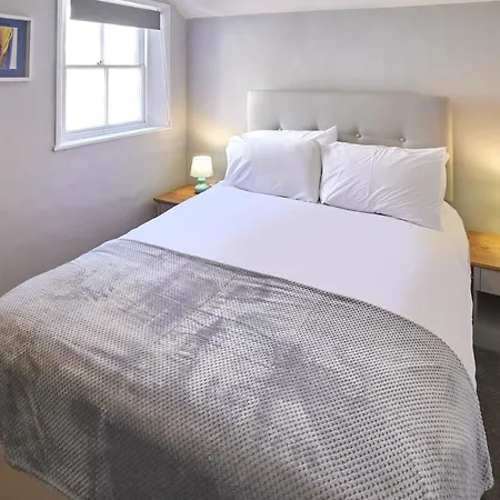 Host&Stay - Brunswick Holiday Apartments *